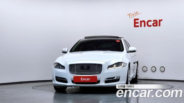 Jaguar XJ 2016 — photo 3