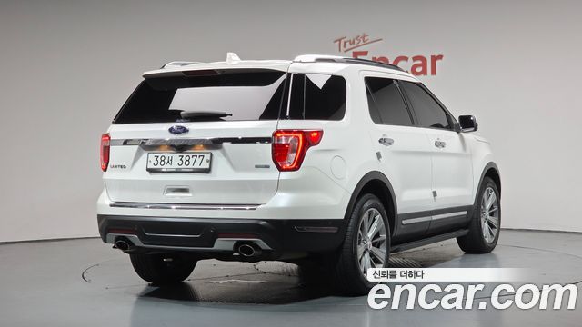 Ford Explorer 2018 — photo 2