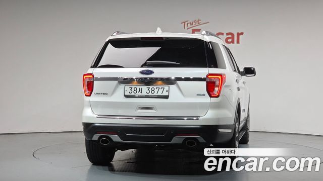 Ford Explorer 2018 — photo 4