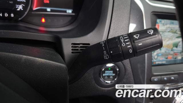 Ford Explorer 2018 — photo 31