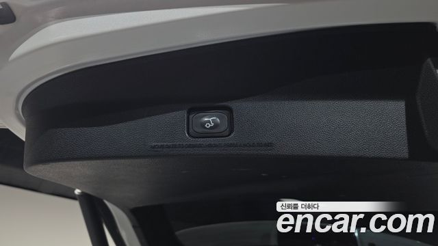Ford Explorer 2018 — photo 32