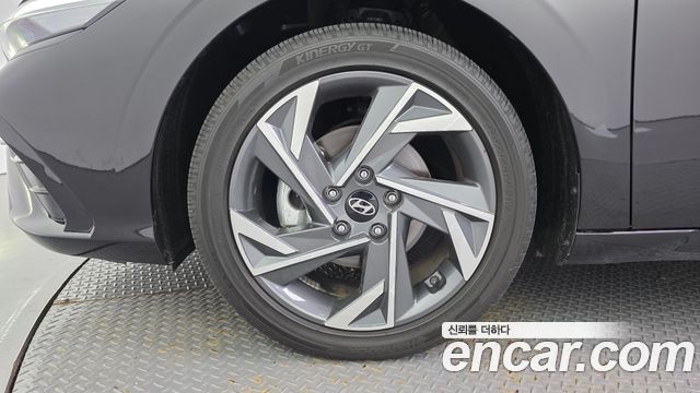 Hyundai AVANTE 2025 — photo 5