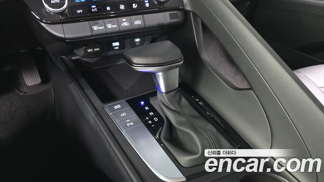 Hyundai AVANTE 2025 — photo 9