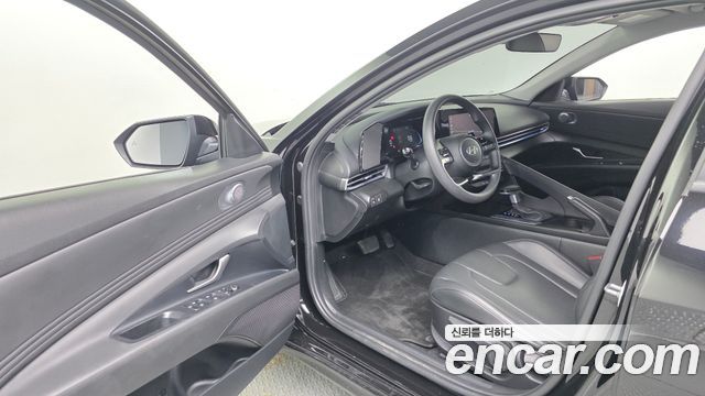 Hyundai AVANTE 2025 — photo 11