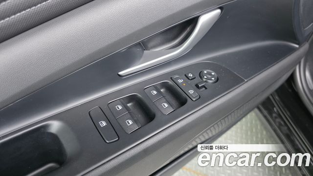 Hyundai AVANTE 2025 — photo 12