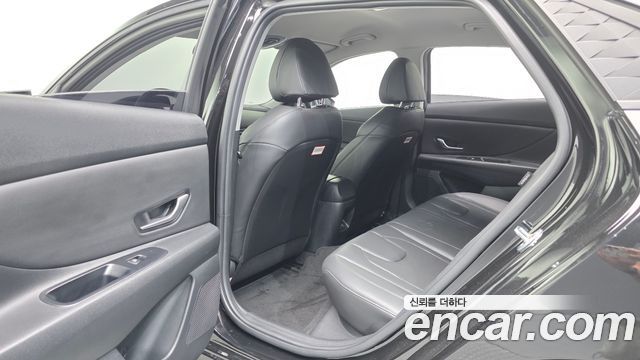 Hyundai AVANTE 2025 — photo 18