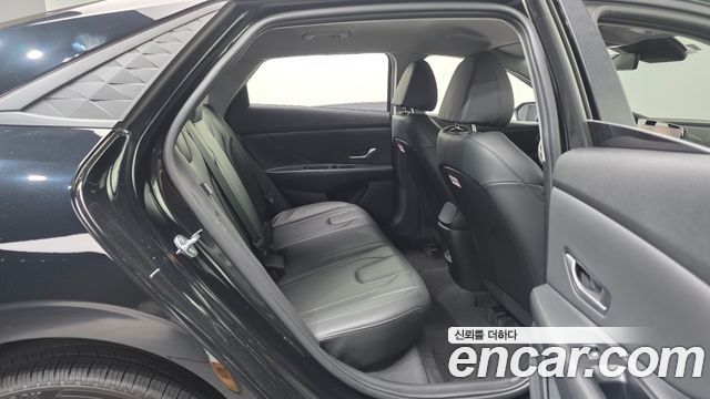 Hyundai AVANTE 2025 — photo 19
