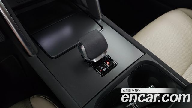 Land Rover Discovery Sport 2024 — photo 9