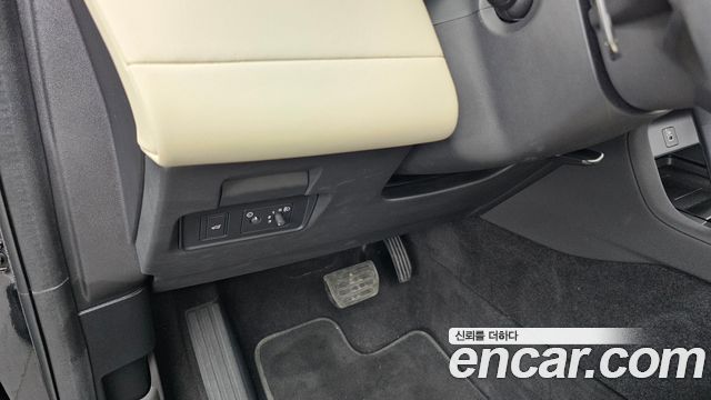 Land Rover Discovery Sport 2024 — photo 16