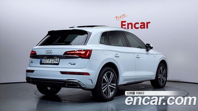 Audi Q5 2021 — photo 2