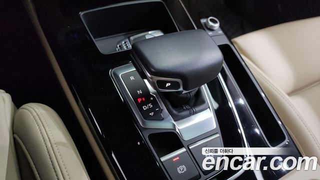 Audi Q5 2021 — photo 12