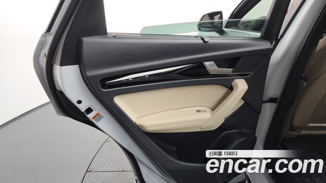 Audi Q5 2021 — photo 15