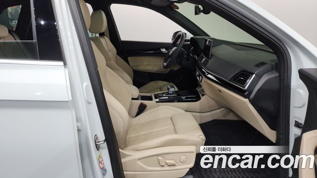 Audi Q5 2021 — photo 16