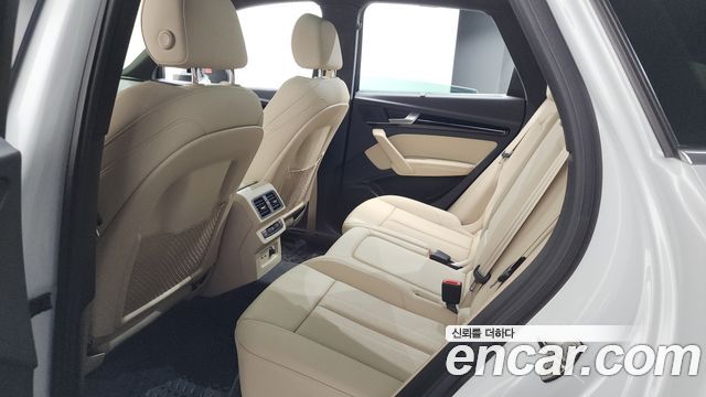 Audi Q5 2021 — photo 27