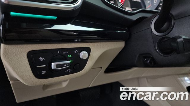 Audi Q5 2021 — photo 30
