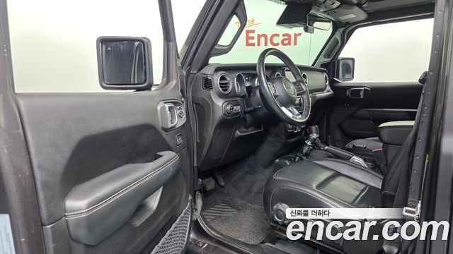 Jeep Wrangler 2019 — photo 13