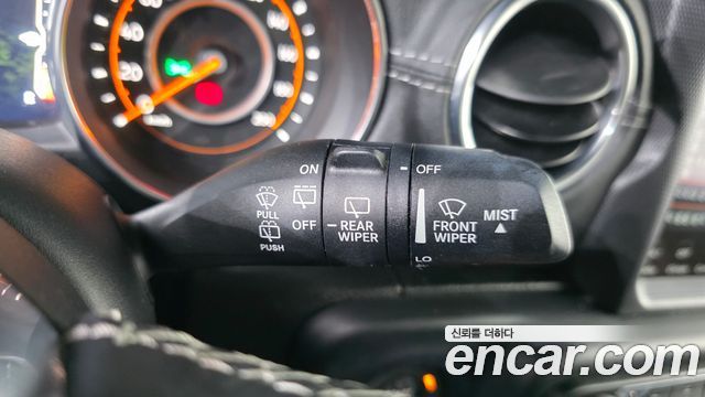 Jeep Wrangler 2019 — photo 30