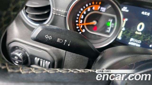 Jeep Wrangler 2019 — photo 31