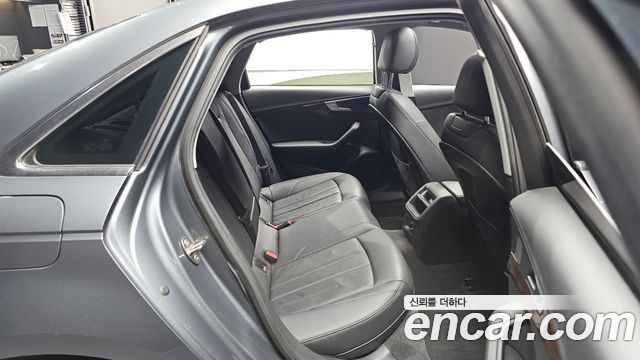 Audi A4 2016 — photo 11