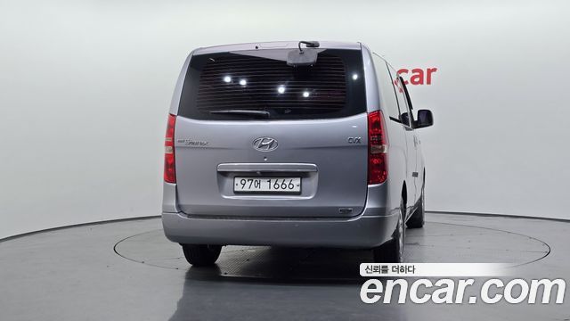 Hyundai Starex 2011 — photo 4
