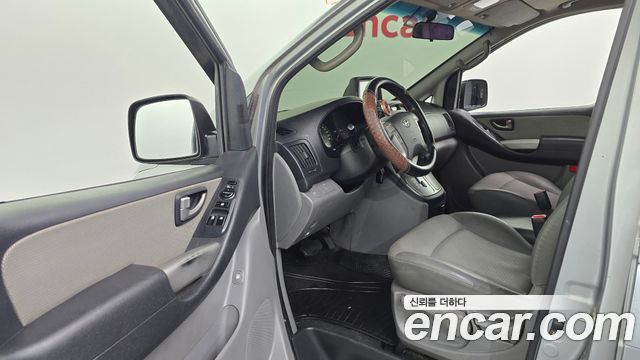 Hyundai Starex 2011 — photo 10
