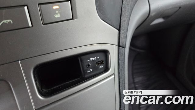 Hyundai Starex 2011 — photo 12