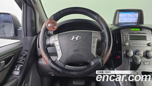 Hyundai Starex 2011 — photo 14