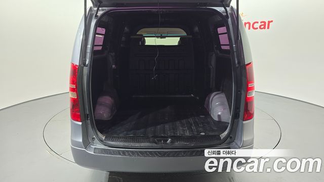 Hyundai Starex 2011 — photo 18