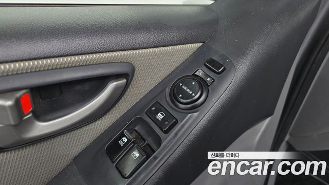 Hyundai Starex 2011 — photo 20