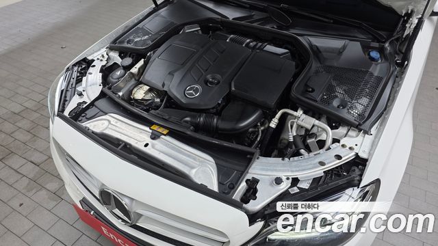 Mercedes-Benz C-Class 2020 — photo 6