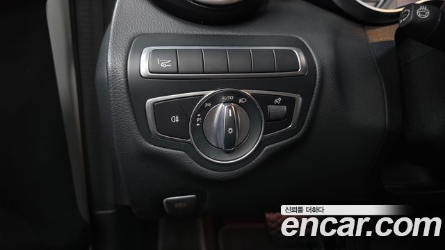 Mercedes-Benz C-Class 2020 — photo 26