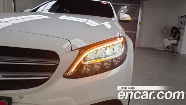 Mercedes-Benz C-Class 2020 — photo 8
