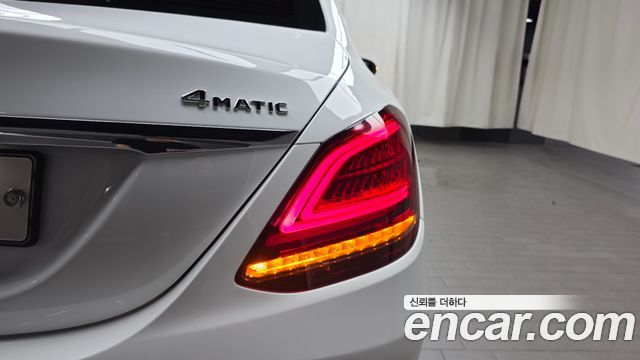 Mercedes-Benz C-Class 2020 — photo 9