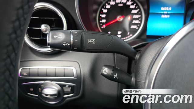 Mercedes-Benz C-Class 2020 — photo 27