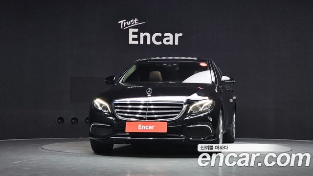 Mercedes-Benz E-Class 2018 — photo 3