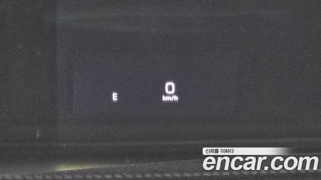 Mercedes-Benz E-Class 2018 — photo 25