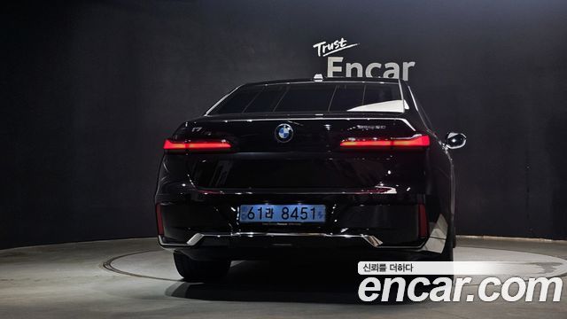 BMW i7 2024 — photo 4