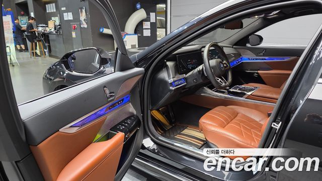 BMW i7 2024 — photo 13