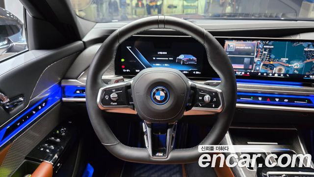 BMW i7 2024 — photo 19