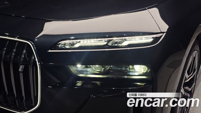 BMW i7 2024 — photo 8