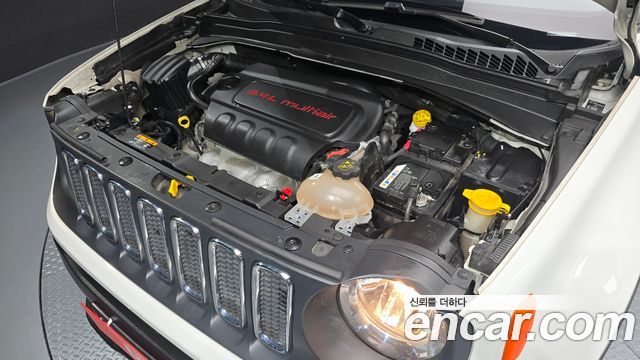 Jeep Renegade 2017 — photo 6