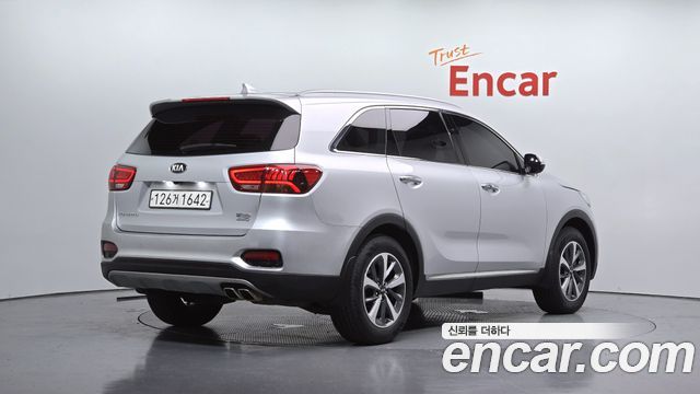 Kia Sorento 2018 — photo 2