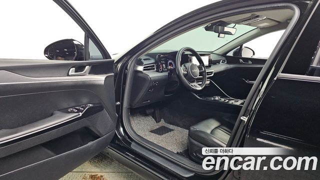 Kia K5 2023 — photo 13