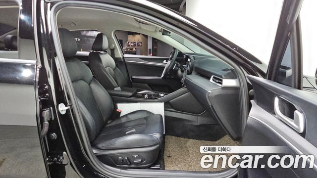Kia K5 2023 — photo 18