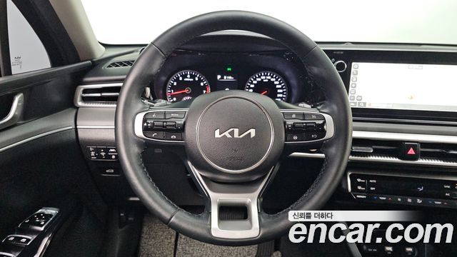 Kia K5 2023 — photo 21