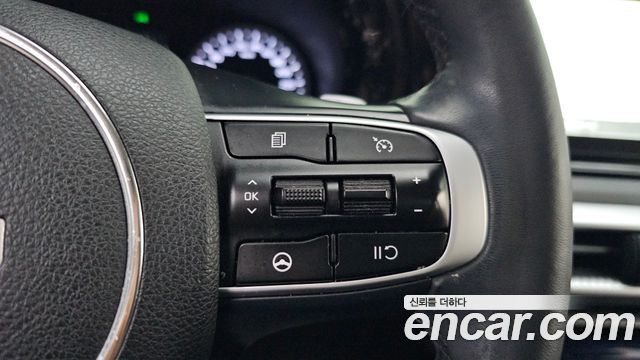 Kia K5 2023 — photo 22