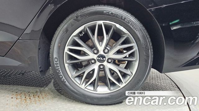 Kia K5 2023 — photo 7