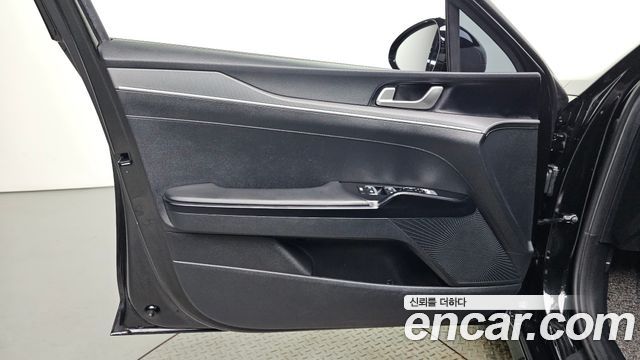 Kia K5 2023 — photo 14