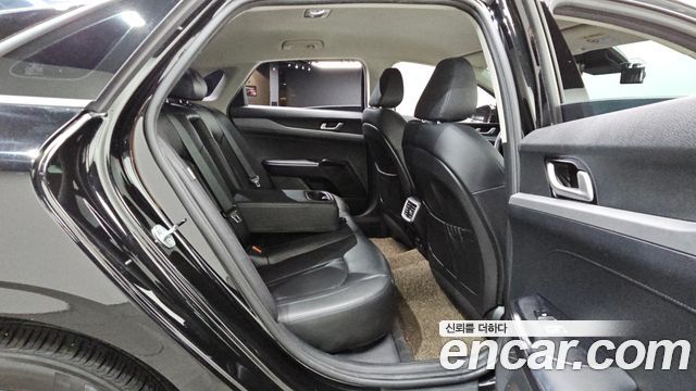 Kia K5 2023 — photo 16
