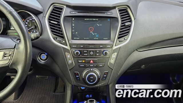 Hyundai Santafe 2018 — photo 13